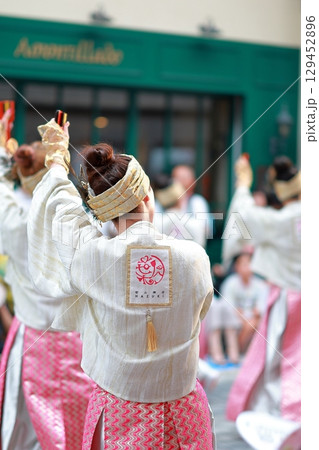 帯屋町で踊るよさこい 帯屋町で踊るよさこい 129452896