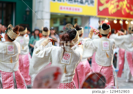 帯屋町で踊るよさこい 帯屋町で踊るよさこい 129452903