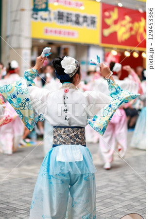 帯屋町でおどるよさこい 帯屋町でおどるよさこい 129453366