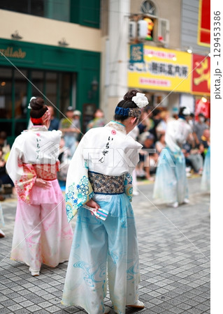 帯屋町でおどるよさこい 帯屋町でおどるよさこい 129453386