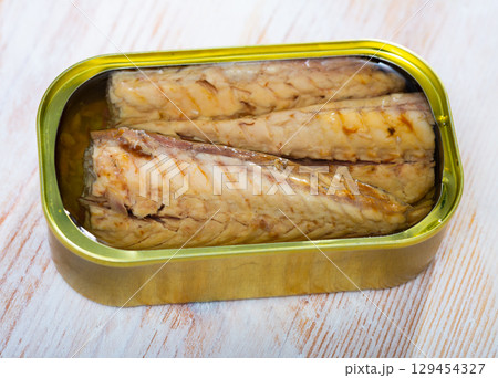 Deliciously tinned sprats fillet of mackerel in sunflower oil Deliciously tinned sprats fillet of mackerel in sunflower oil 129454327