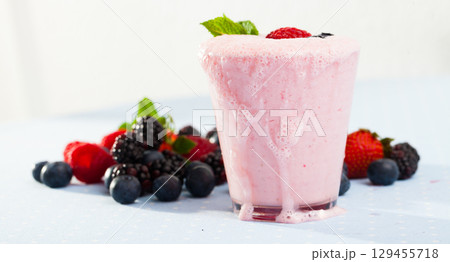 Yogurt smoothie with fresh berries 129455718