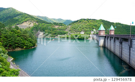 福岡県糟屋郡篠栗町の鳴淵ダム 129456978