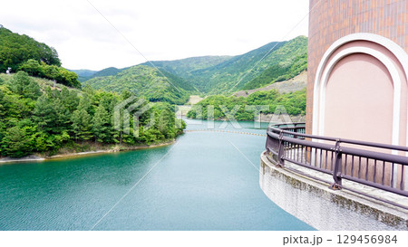 福岡県糟屋郡篠栗町の鳴淵ダム 129456984