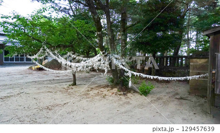 大分県の奈多海岸にある八幡奈多宮 大分県の奈多海岸にある八幡奈多宮 129457639