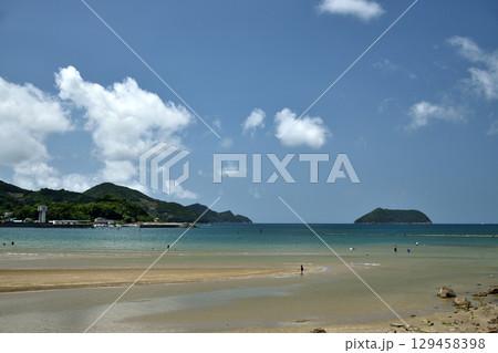 西広海岸(黒島を望む) 【和歌山県有田郡広川町】 西広海岸(黒島を望む) 【和歌山県有田郡広川町】 129458398