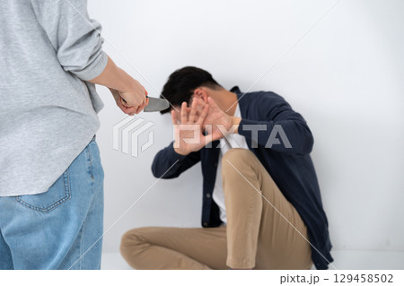 逆DV　暴力　喧嘩　包丁 129458502