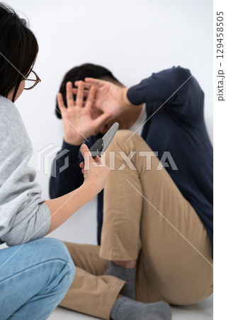 逆DV　暴力　喧嘩　包丁 129458505