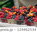 ハヴェル市場のフルーツ 129462534