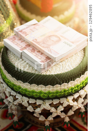 Thai banknotes on goldentray for Wedding money in Thailand traditional Thai banknotes on goldentray for Wedding money in Thailand traditional 129462895
