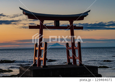 北海道 初山別村 金比羅神社の風景 北海道 初山別村 金比羅神社の風景 129464071