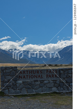 ニュージーランド　カンタベリー地方にあるアーサーズ・パス国立公園の展望台 129466847