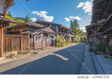 中山道 妻籠宿の風景 129467178