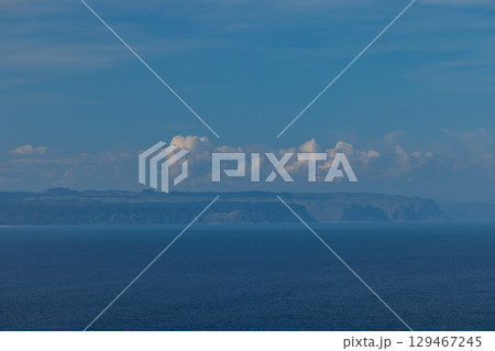 ニュージーランド　ホークスベイ地方のネイピアにあるブラフ・ヒル・ルックアウトから見える風景 129467245