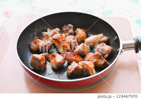 薄衣の唐揚げ風トンテキ 129467970