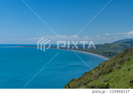 ニュージーランド パエカカリキ・エスカープメント・トラックから見えるパラパラウム ニュージーランド パエカカリキ・エスカープメント・トラックから見えるパラパラウム 129468237