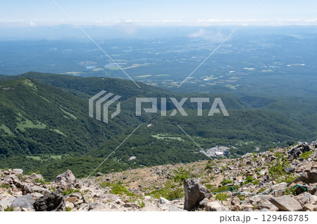 栃木県那須山の登山道からの風景 栃木県那須山の登山道からの風景 129468785