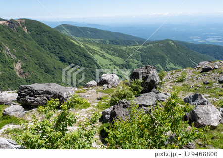 栃木県那須山の登山道からの風景 129468800