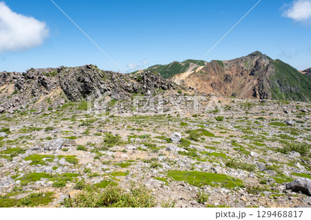 栃木県那須山の登山道からの風景 129468817