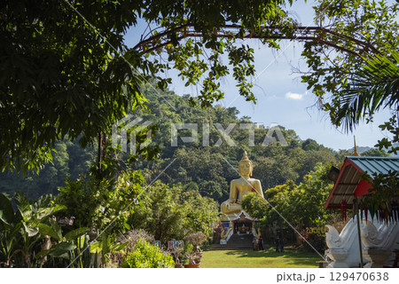 THAILAND PHRAE WAT NA KHU HA BUDDHA 129470638