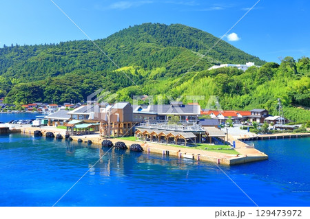 【島根県】快晴の菱浦港(隠岐の島 島前) 【島根県】快晴の菱浦港(隠岐の島 島前) 129473972