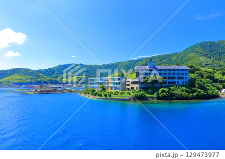 【島根県】快晴の菱浦港(隠岐の島 島前) 【島根県】快晴の菱浦港(隠岐の島 島前) 129473977