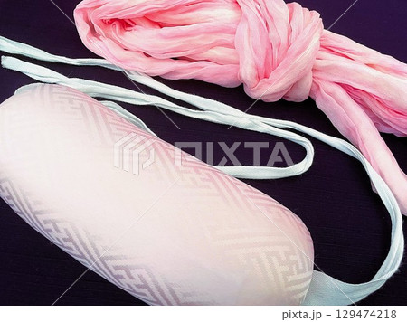 着物の着付けに使う腰紐と帯枕4 129474218