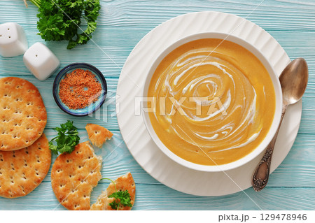roasted parsnip and carrot soup, top view roasted parsnip and carrot soup, top view 129478946