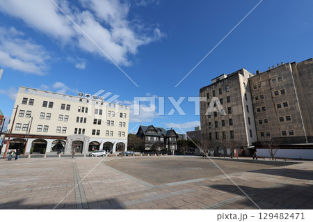 福岡県　北九州市　門司港レトロ　門司港駅前広場 129482471