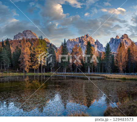 Beautiful autumn evening Lake Antorno and Three Peaks of Lavaredo, Dolomites, Italy Beautiful autumn evening Lake Antorno and Three Peaks of Lavaredo, Dolomites, Italy 129483573