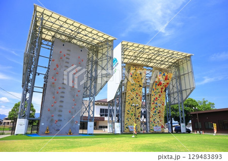 【愛媛県】晴天の石鎚クライミングパークSAIJO 129483893