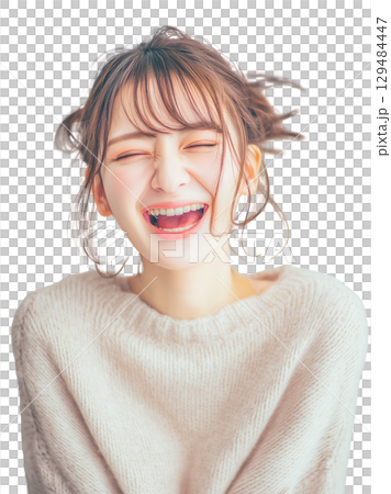 【背景透過】　笑顔の女性 ポートレート  セーター着用 129484447