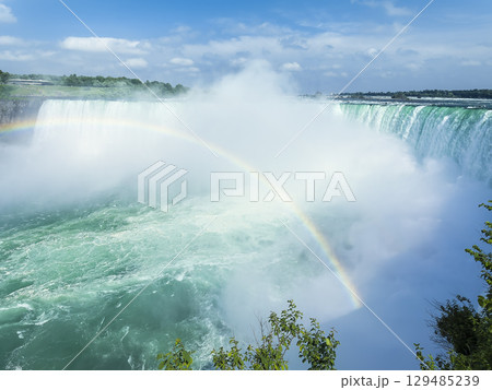 虹のかかるナイアガラの滝 (カナダ滝) / Niagara Falls 虹のかかるナイアガラの滝 (カナダ滝) / Niagara Falls 129485239