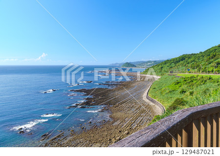 木製デッキから眺める日南海岸の道の駅フェニックス周辺 129487021