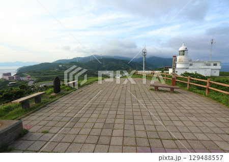 津軽半島の龍飛埼灯台、南側の風景（青森県外ヶ浜町） 129488557