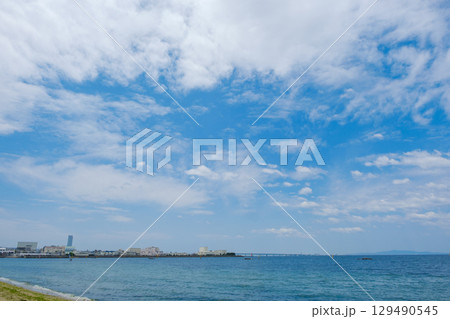 海の見える風景　二色浜　貝塚市 129490545