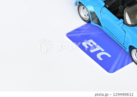 ETCカードとミニカー ETCカードとミニカー 129490612