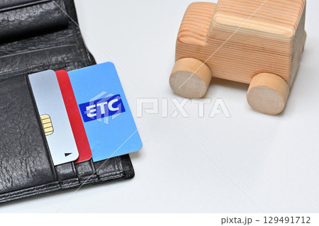ETCカードとカードケース 129491712