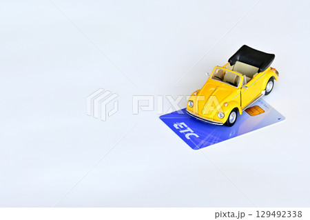 ETCカードとミニカー ETCカードとミニカー 129492338