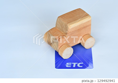 ETCカードとミニカー ETCカードとミニカー 129492941