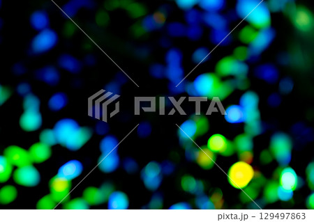 グリーン系キラキラ背景素材　(写真素材) 129497863