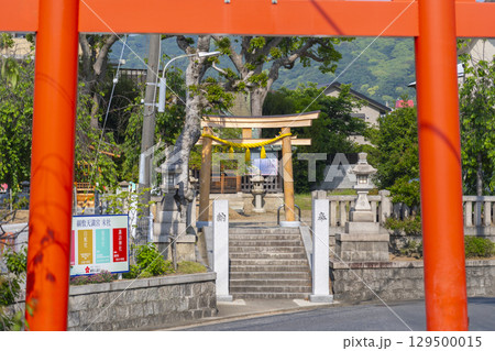 綱敷天満宮　参道　西鳥居　朱鳥居 129500015