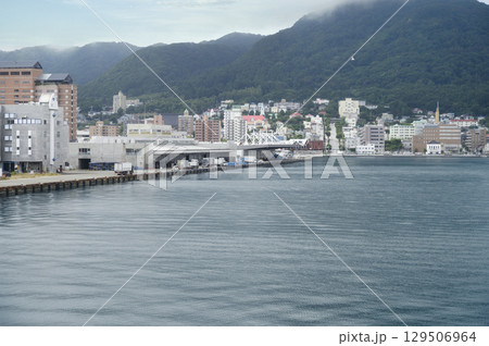函館 摩周丸からの眺め（ベイエリア 函館山方面） 129506964
