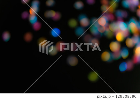 キラキラ・カラフル 背景素材 129508590