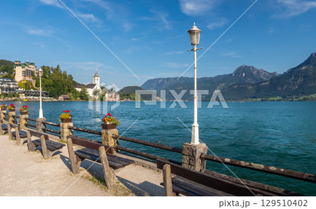 village Sankt Wolfgang waterfront embankment at lake Wolfgangsee, Austria 129510402
