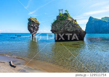 えびす岩と大黒岩　夏　余市 129511754