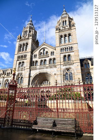ロンドンにある自然史博物館のとても美しい風景 ロンドンにある自然史博物館のとても美しい風景 129513127