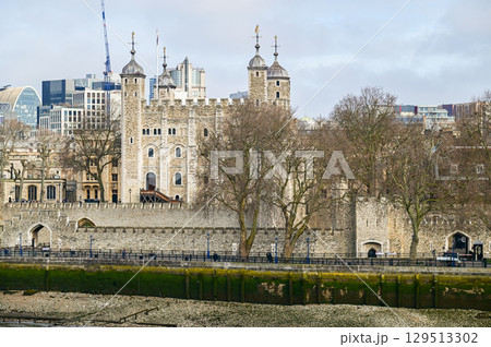 ロンドン塔のとても美しい風景 129513302