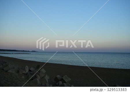 あわら市 波松海岸の朝焼け あわら市 波松海岸の朝焼け 129513383