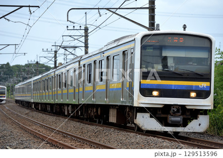 外房線を走る209系普通電車8両 外房線を走る209系普通電車8両 129513596